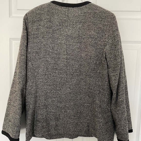 Custom made suit jacket - Picture 3 of 4